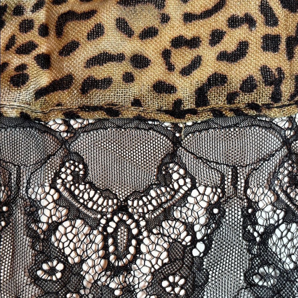 NWT Betsey Johnson Leopard Print Scarf with Lace Trim - Picture 5 of 6